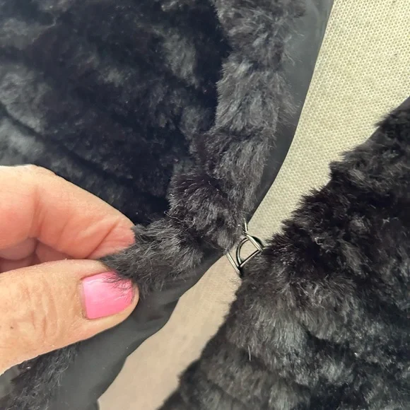 Betsey Johnson Cropped Black Teddy Jacket - Picture 5 of 12